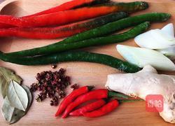 老爸的秘制辣子鸡的做法图解2