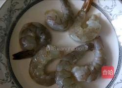 虾仁蒸蛋羹的做法图解2