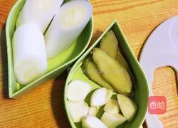 韩式辣炒土豆鸡爪的做法图解1