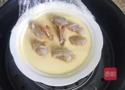 Illustration of how to make shrimp and egg custard 7