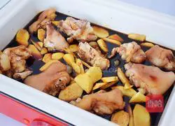 Illustration of how to make pig's trotters and ginger 3