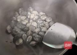 炒花甲的做法图解1