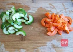 正月十五闹元宵 辣椒炒虾仁的做法图解2