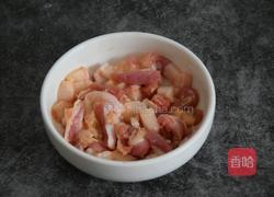 包菜炒肉的做法图解2