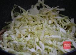 包菜炒肉的做法图解5