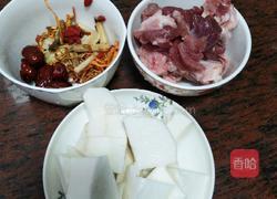 虫草花山药骨头汤的做法图解1