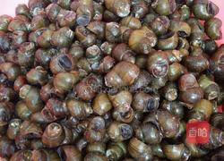 紫苏炒河螺的做法图解1