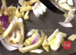 咸菜炒鱿鱼的做法图解4