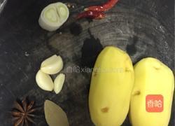 土豆牛腩的做法图解2