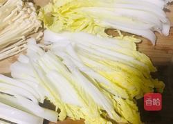 金针菇炒娃娃菜的做法图解1