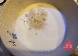 草莓慕斯杯的做法图解4