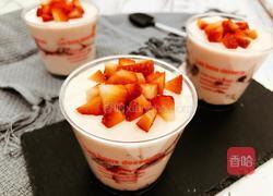 草莓慕斯杯的做法图解16