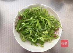 尖椒炒腊肉的做法图解2