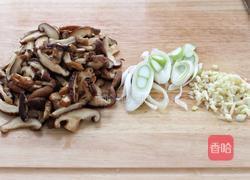 香菇炒土豆条的做法图解3