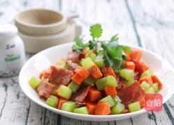 培根炒时蔬的做法图解1