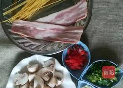 鲜菇培根意面的做法图解1