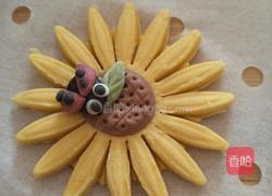 漂亮的花朵馒头的做法图解11