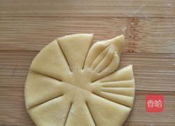 漂亮的花朵馒头的做法图解15