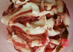 五花肉炖胖头鱼头的做法图解2