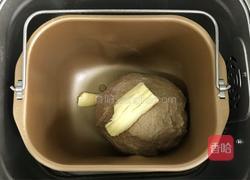 香蕉核桃黑麦软欧的做法图解3