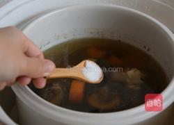 胡萝卜香菇骨头汤的做法图解8