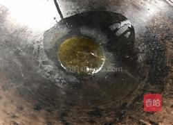 三椒炒猪耳的做法图解3