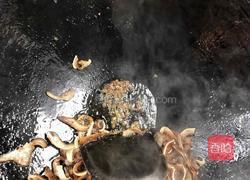 三椒炒猪耳的做法图解5