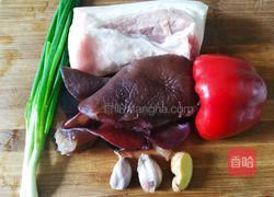 甜椒木耳回锅肉的做法图解1