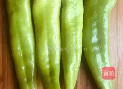 Tiger-skin green pepper recipe 1