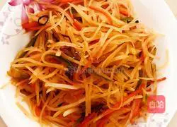 Illustration of how to make shredded potatoes in vinegar 9