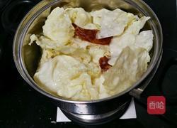 胡萝卜腊肠焖米饭的做法图解1