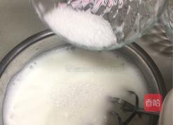 草莓小四蛋糕卷的做法图解5
