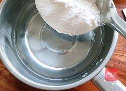 金针菇紫菜汤的做法图解2