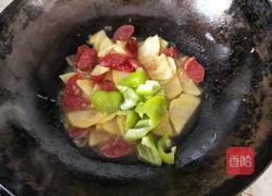 土豆片炒腊肠的做法图解13