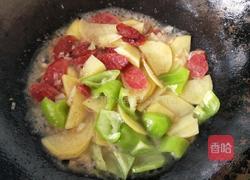 土豆片炒腊肠的做法图解14