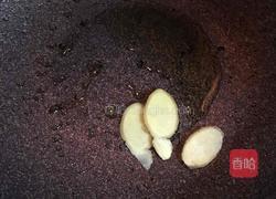 腊八蒜烧猪蹄的做法图解2