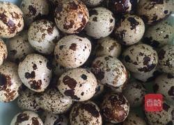 麻辣鹌鹑蛋的做法图解1