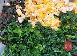 菠菜木耳鸡蛋馅饼的做法图解5