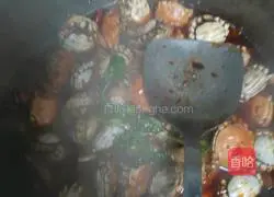 Illustration of how to make spicy crab 4