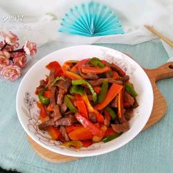 青椒胡萝卜炒牛排的做法[图]