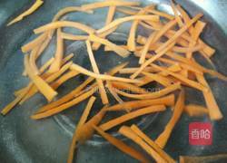 酸辣海蜇丝的做法图解7