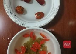 银耳莲子雪梨羹的做法图解3