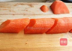 家常素炒胡萝卜的做法图解1