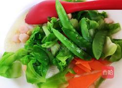 杂蔬海鲜炒乌冬面的做法图解4