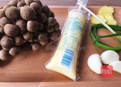 蟹味菇煨日式豆腐的做法图解1