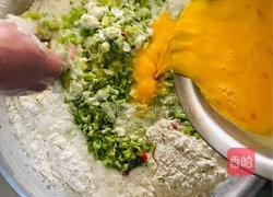 尖椒鸡蛋饼的做法图解2