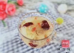 冰糖红枣银耳羹的做法图解1