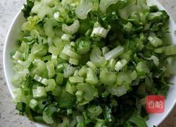 芹菜卤的做法图解1
