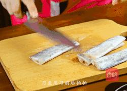 韩式辣炖刀鱼的做法图解2