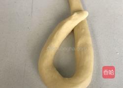 面包辫的手法（一辫单扣）的做法图解7